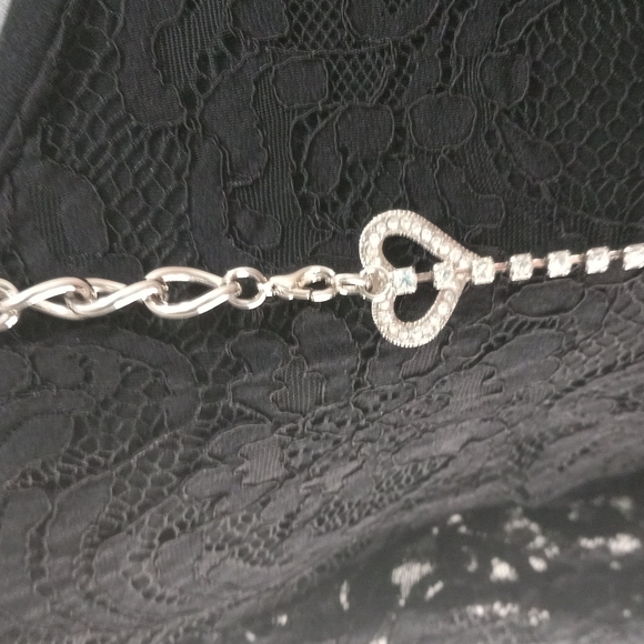 Silvertone Belt or Neckless with Rhinestones & Heart 22" to 32" - Picture 3 of 4